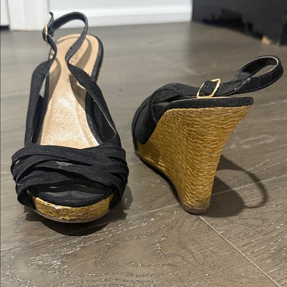 Le Chateau Black and Tan Wedge Sandals